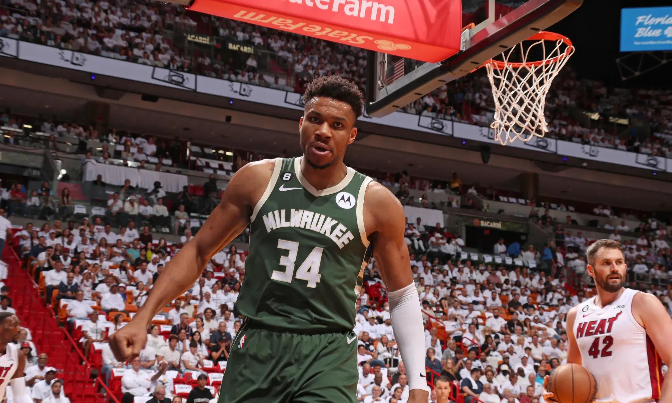 九游网站 -包含密尔沃基雄鹿发布备战花絮，加时末段强势反弹，亚冠任务艰巨，轮换策略成焦点的词条