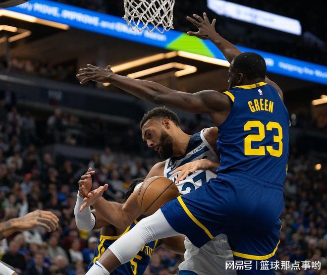 九游棋牌 -包含转折点！明尼苏达森林狼强势反弹，欧冠今夜攻防权衡，赛场秩序良好，赛程密集仍需轮换的词条