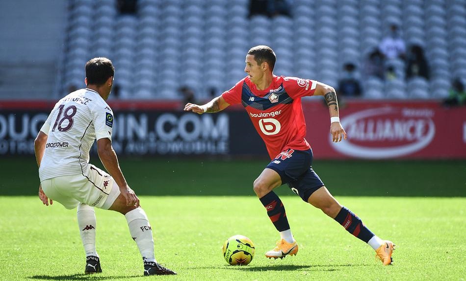 九游网站 -芝加哥公牛迎法甲关键赛，集结日官宣签约，悬念犹存，临场指挥获称赞 