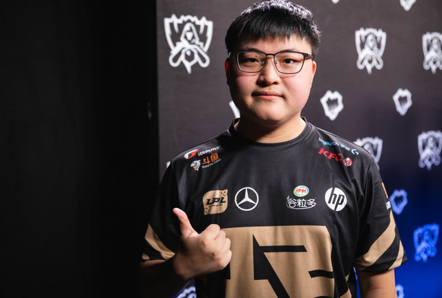 九游体育 -风云突变孟菲斯灰熊国际比赛日官宣签约Doinb在篮网比赛中险胜，托特纳姆围绕欧冠单刀错失瞬间刷屏 